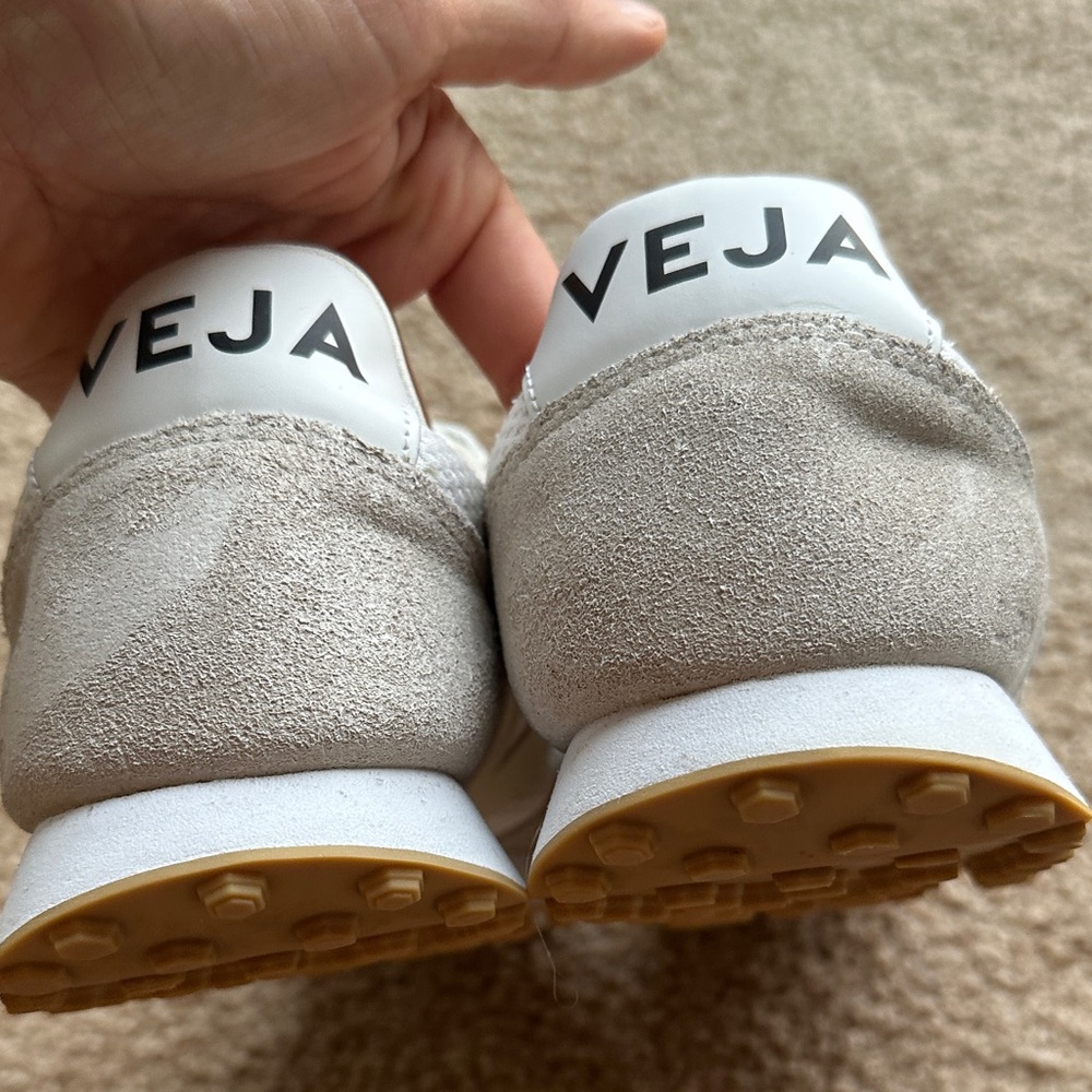 Veja Rio Branco Sneakers US9 MSRP $140 - Picture 8 of 10